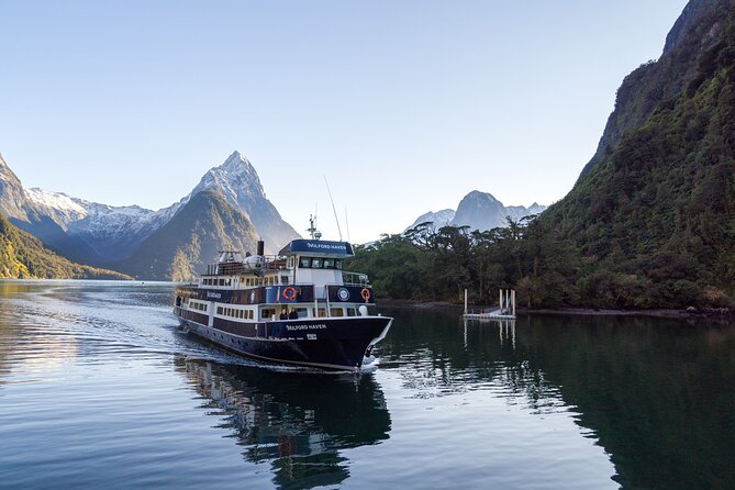 New Zealand: Lodges, Landscapes & Wine
