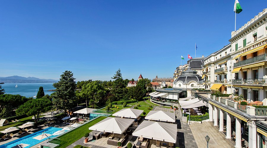 Switzerland: Palace Hotels & Alpine Splendor 11